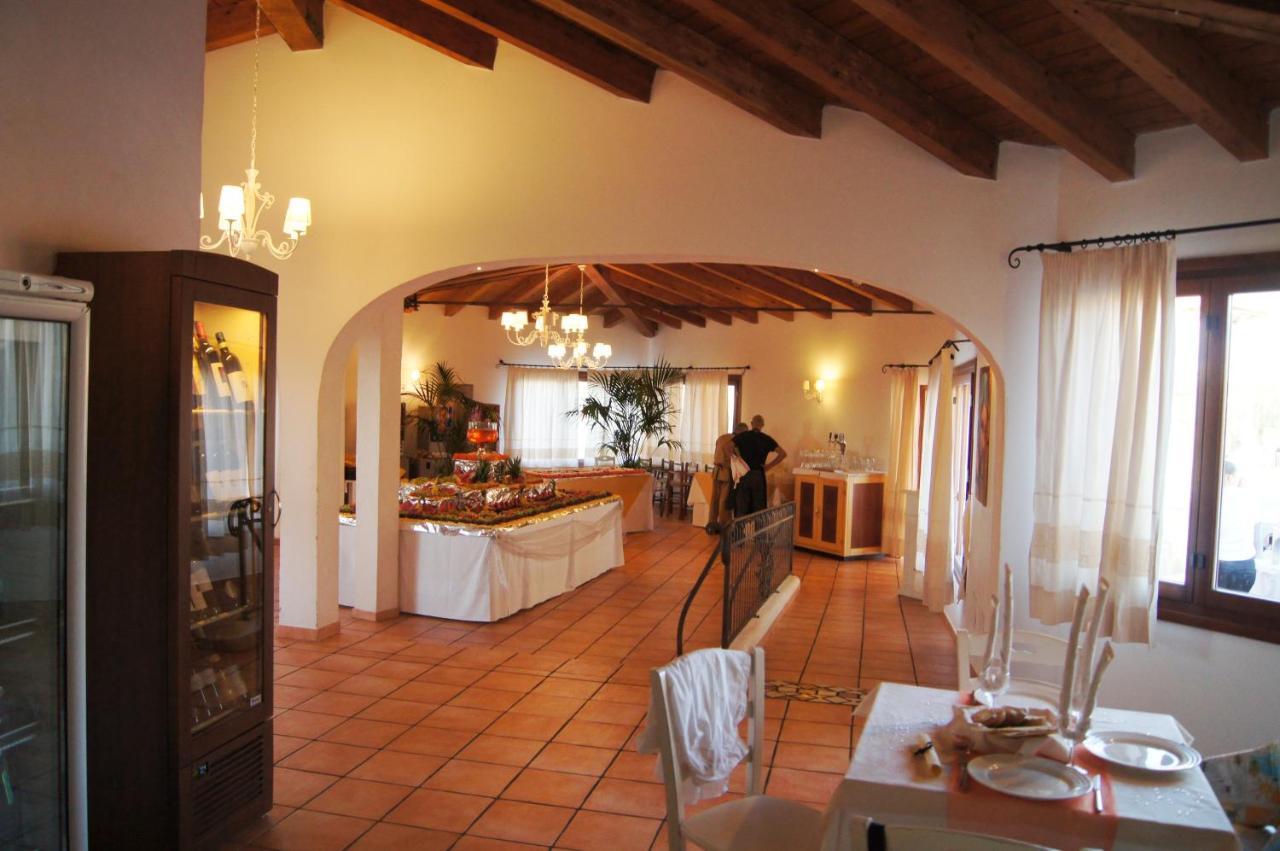 Borgo Dei Pescatori Hotel Aglientu Kültér fotó