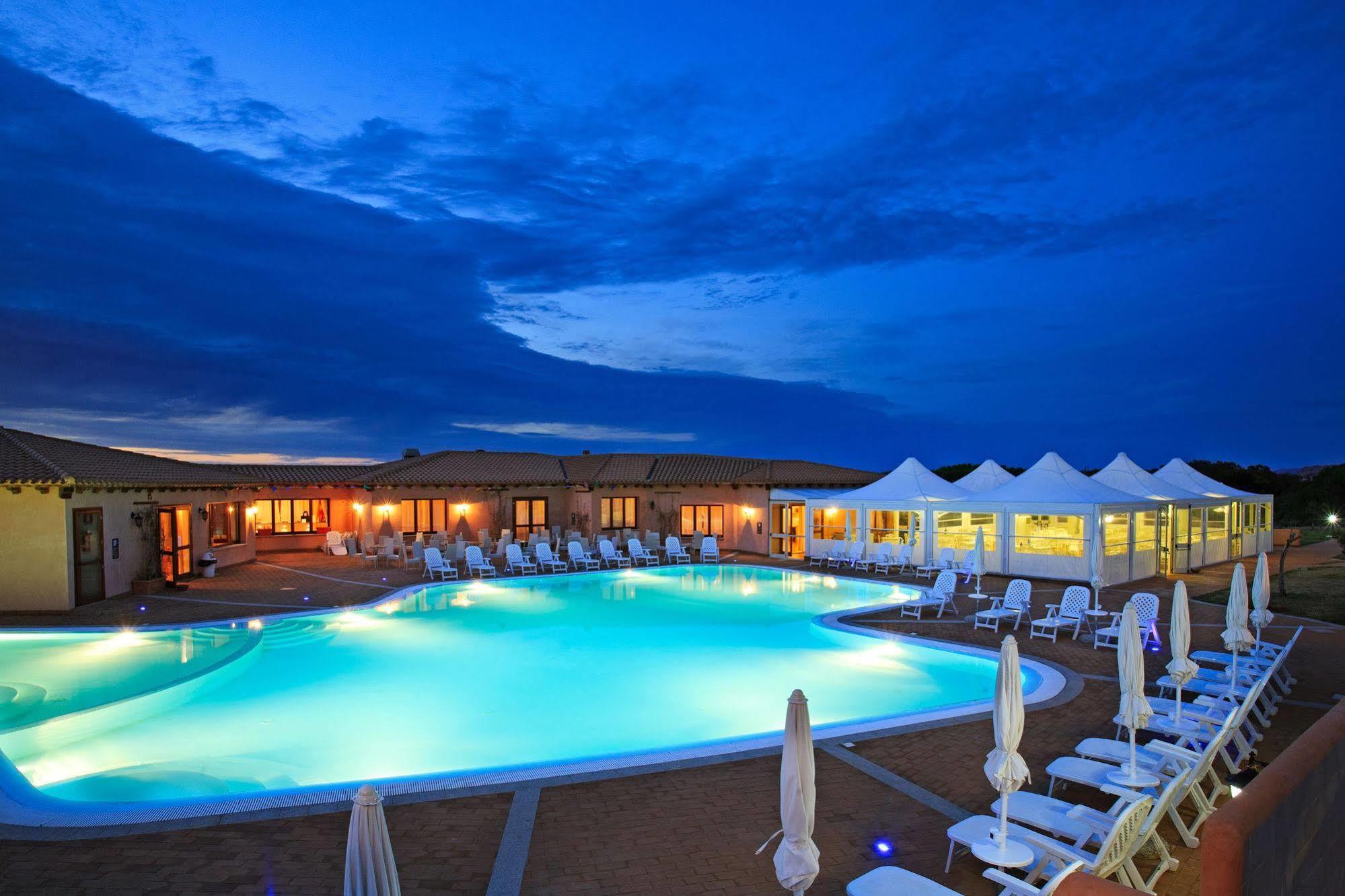 Borgo Dei Pescatori Hotel Aglientu Kültér fotó