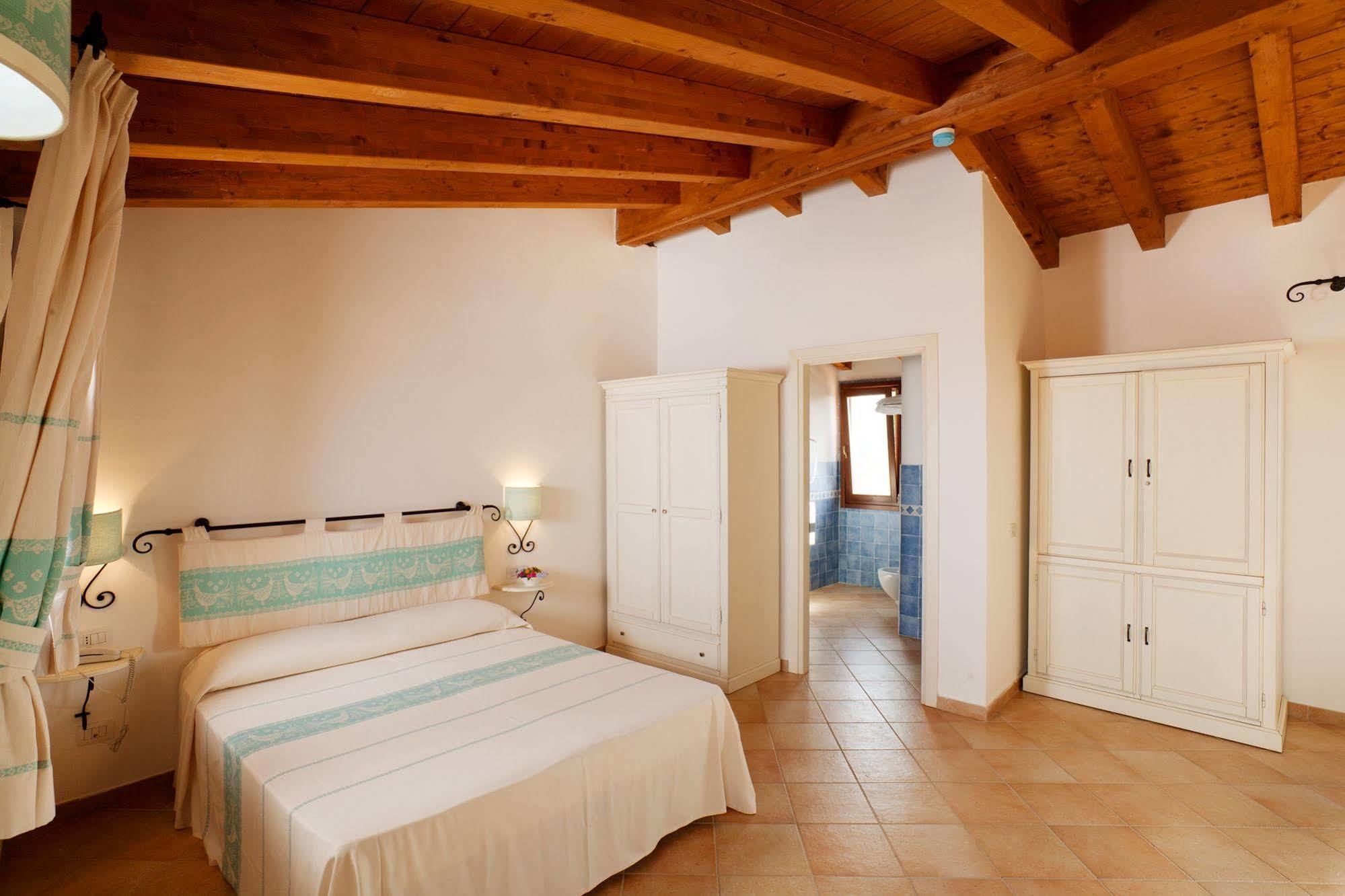Borgo Dei Pescatori Hotel Aglientu Kültér fotó