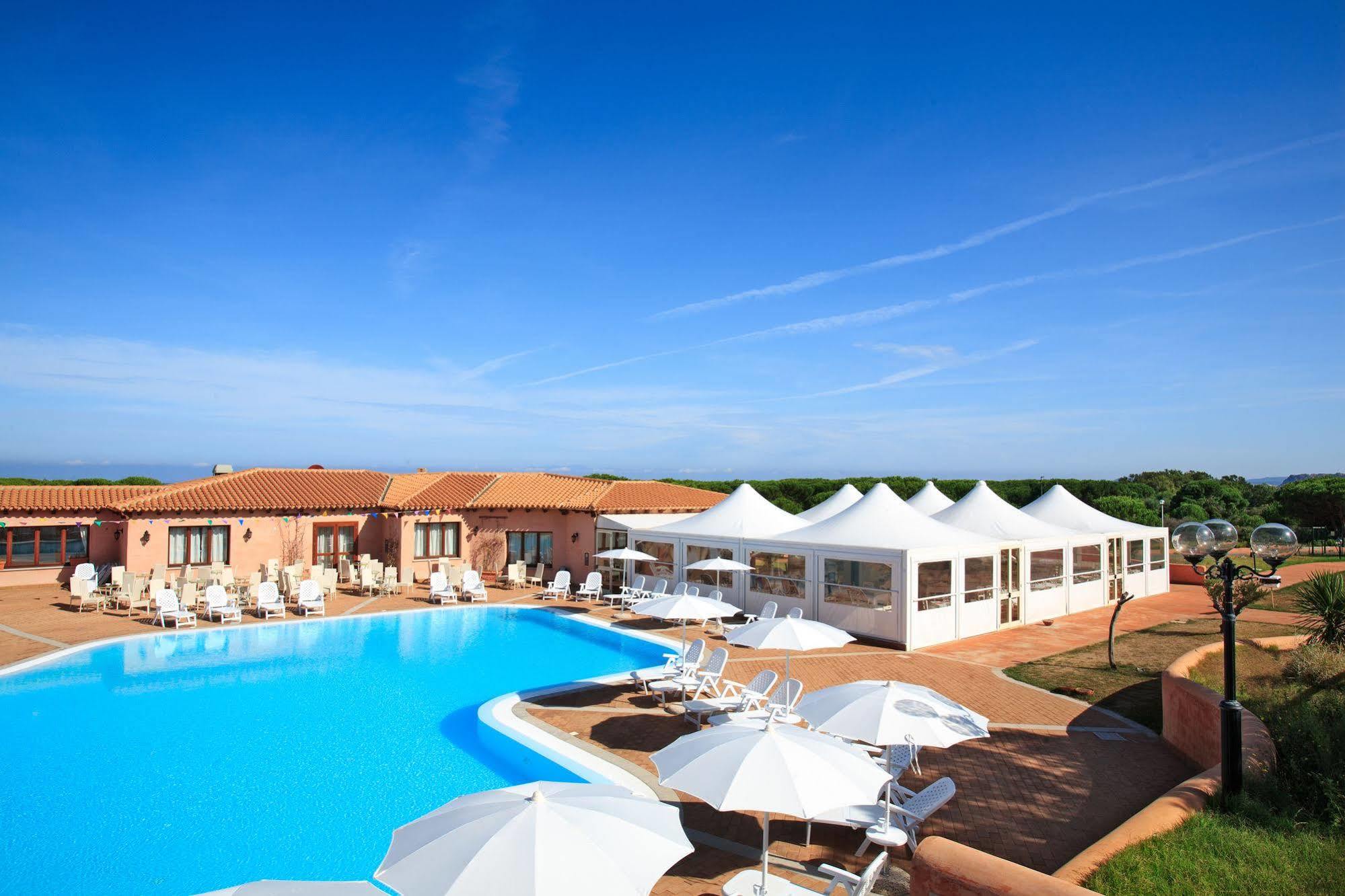 Borgo Dei Pescatori Hotel Aglientu Kültér fotó