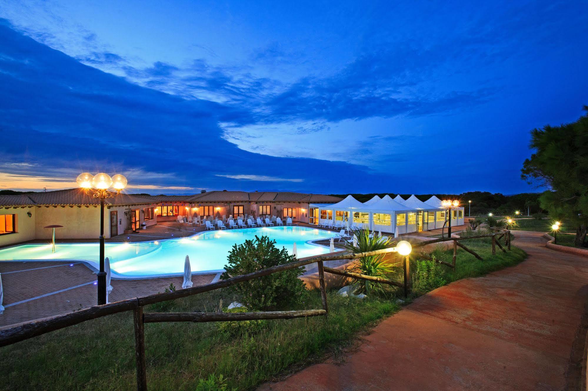 Borgo Dei Pescatori Hotel Aglientu Kültér fotó