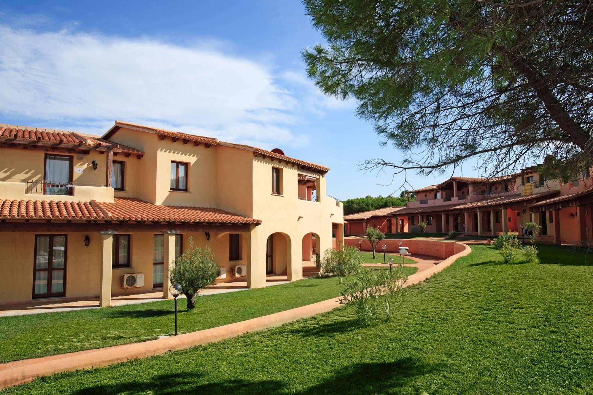 Borgo Dei Pescatori Hotel Aglientu Kültér fotó