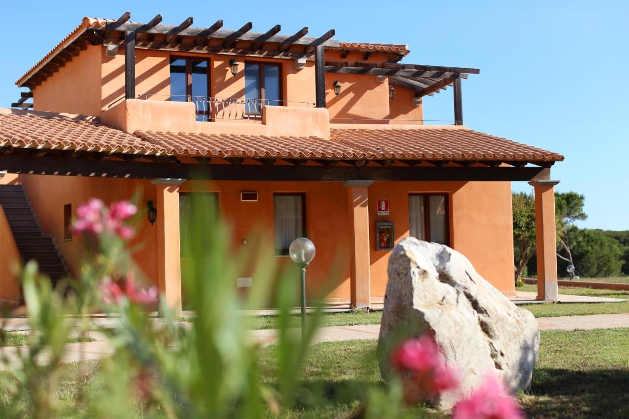 Borgo Dei Pescatori Hotel Aglientu Kültér fotó