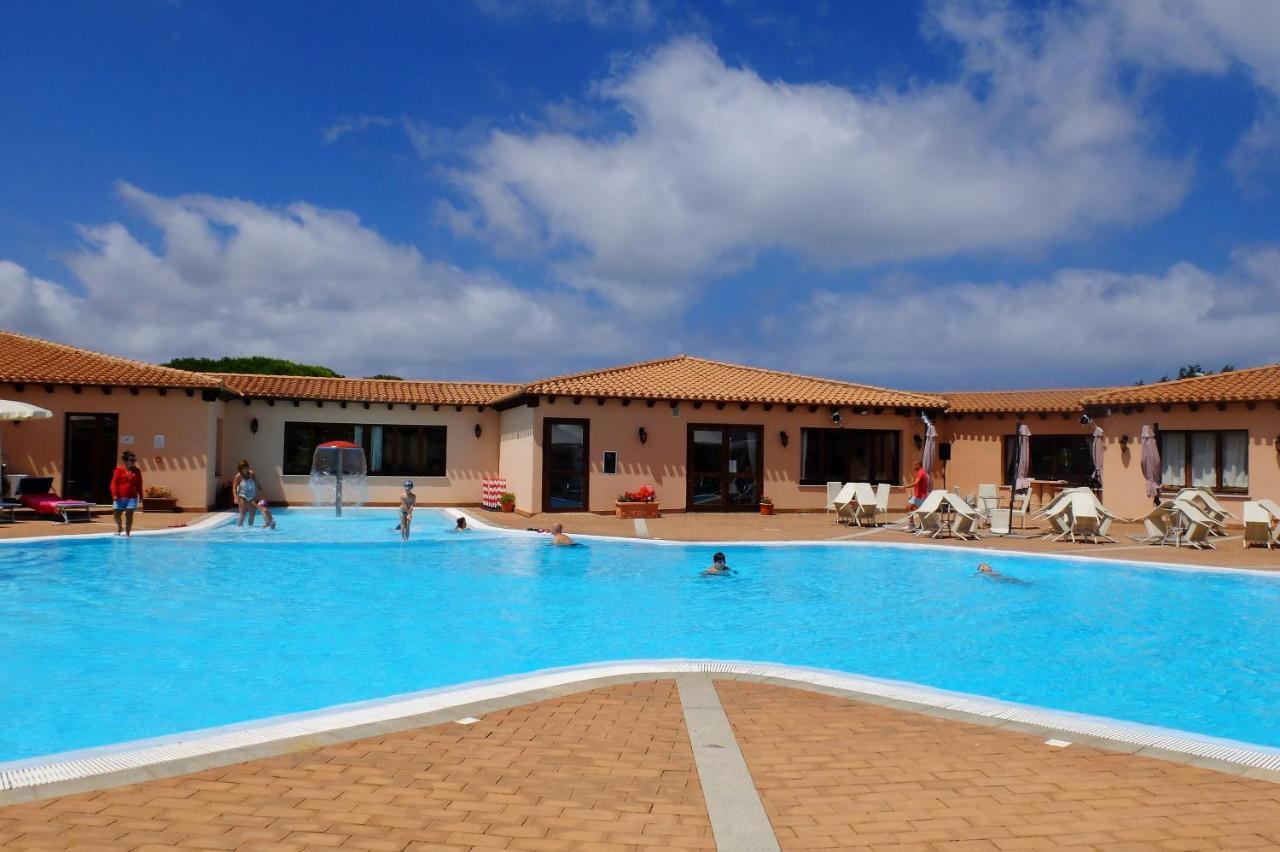 Borgo Dei Pescatori Hotel Aglientu Kültér fotó