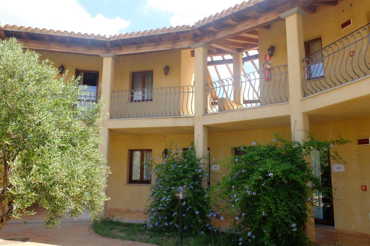 Borgo Dei Pescatori Hotel Aglientu Kültér fotó
