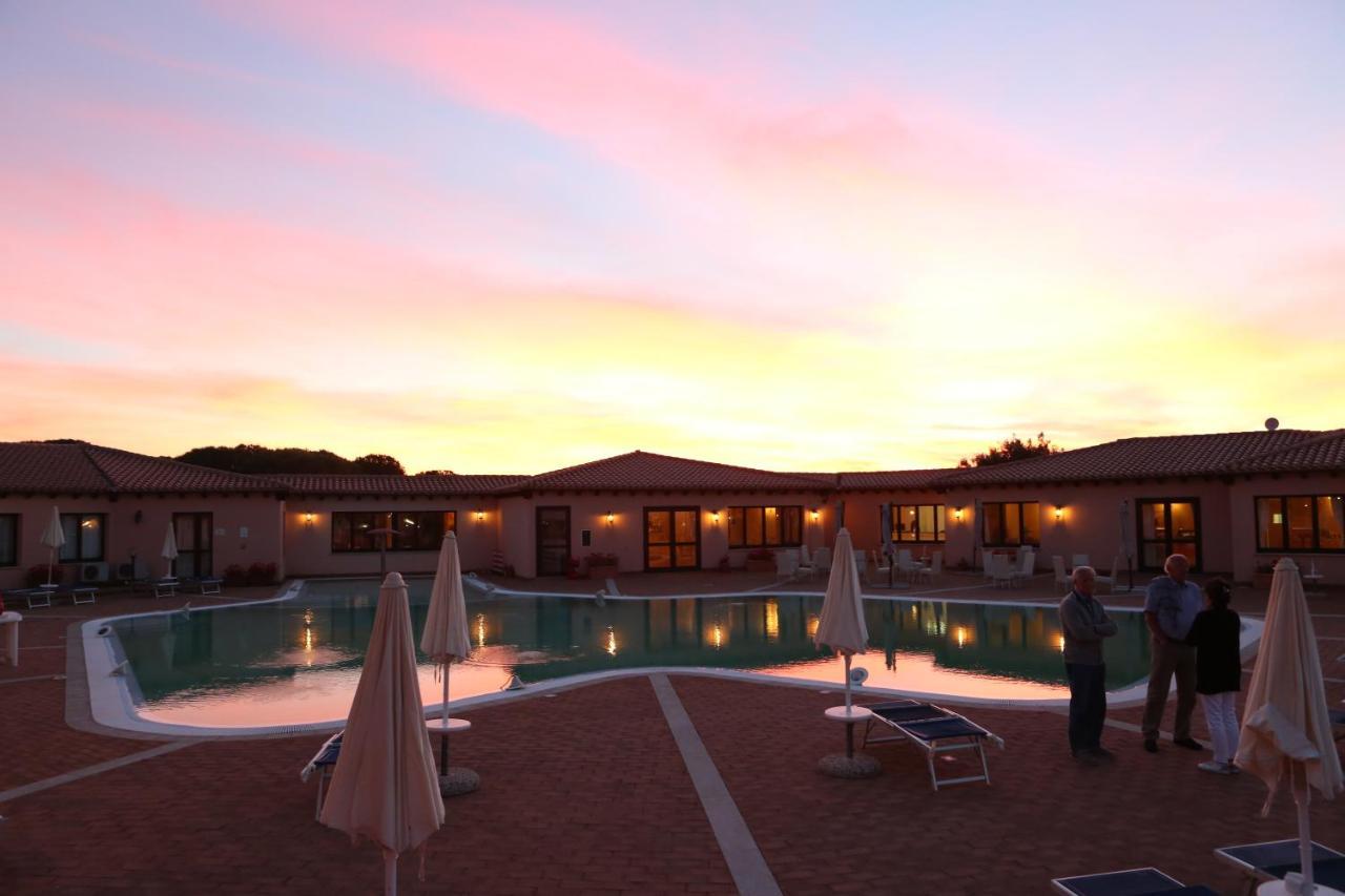 Borgo Dei Pescatori Hotel Aglientu Kültér fotó
